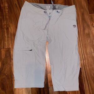 Mountain Hardwear Capris
Size 6